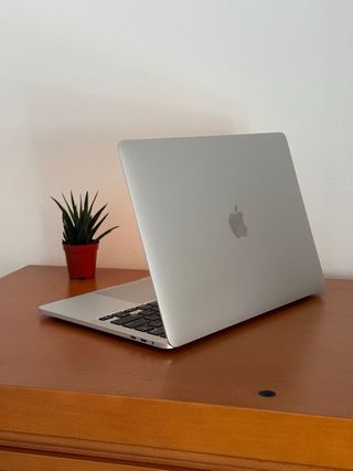 MacBook Pro 13 2020 i5 16/512GB