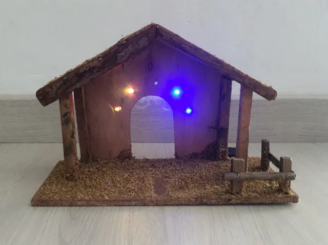 CasitaBelén Rústica led +figuras porcelana+luces..