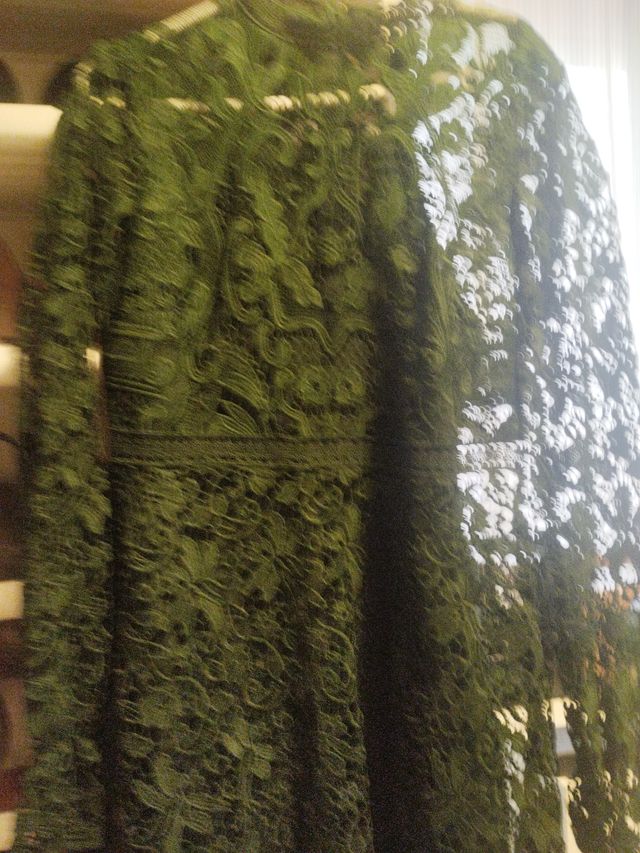 Vestido encaje guipur verde