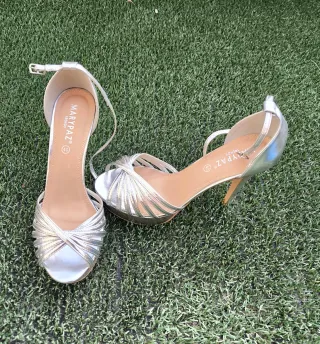 Zapatos de tacón Marypaz plateados talla 40