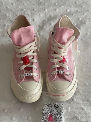 Converse Bota Rosa Talla 37 con charms