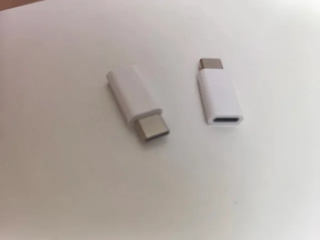 Adaptador USB-C a USB-C Blanco