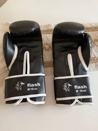 Guantes de Boxeo Leone Negros