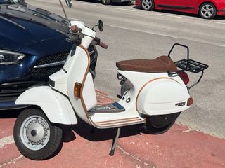 Vespa Iris 200 Blanca