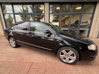 VOLKSWAGEN PASSAT 2.0 TDI 140CV DSG HIGHLINE