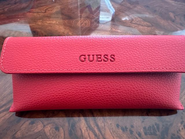Estuche Gafas Guess Rojo