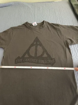 Camiseta Harry Potter s Deathly Hallows verde