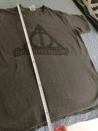 Camiseta Harry Potter s Deathly Hallows verde