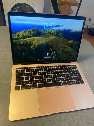 MacBook Air 13 8GB RAM i5 Dorado