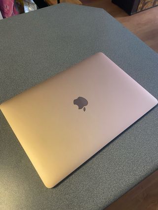 MacBook Air 13 8GB RAM i5 Dorado