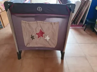 Cuna de viaje con colchón