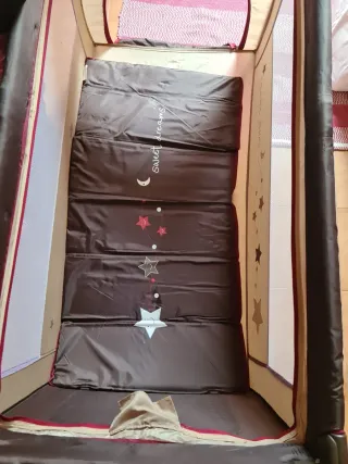 Cuna de viaje con colchón