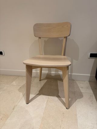 Mesa de comedor VOXLÖV + dos sillas LISABO