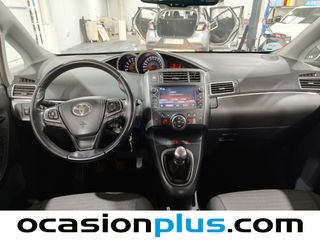 Toyota Verso 115D Business 82 kW (112 CV)