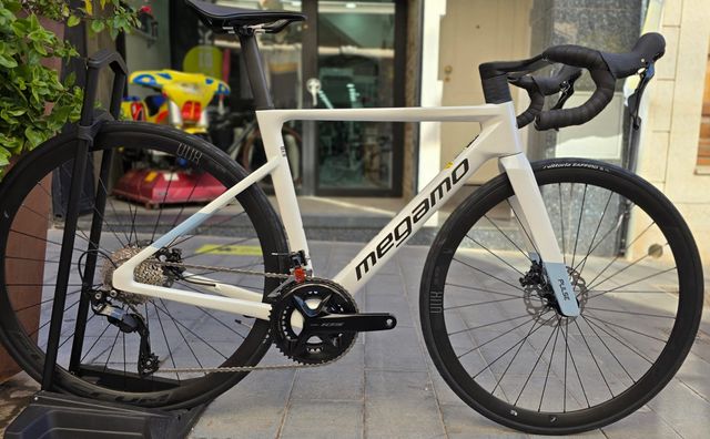 OFERTA! Megamo Pulse Elite 20 2025 NUEVA talla S