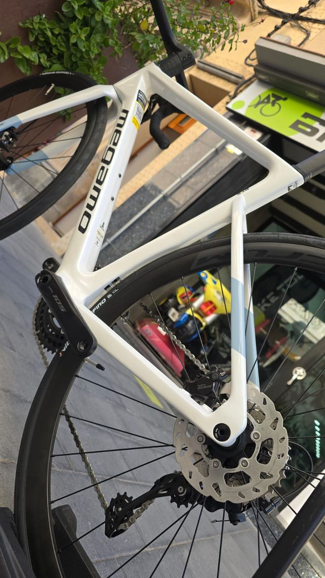 OFERTA! Megamo Pulse Elite 20 2025 NUEVA talla S
