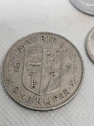 Lote 30 monedas históricas África
