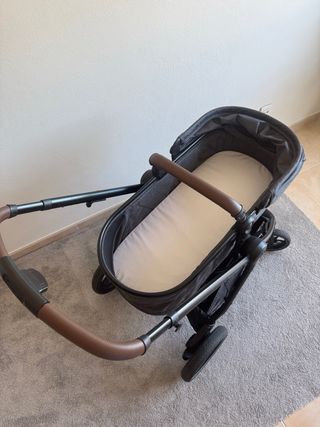 Conjunto carrinho/alcofa/ovo + isofix Maxicosi