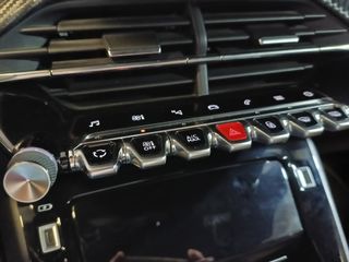 Peugeot 2008 PT 130 GTLINE EAT8