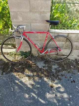 Bicicleta carretera Biondi Roja