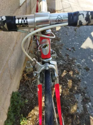 Bicicleta carretera Biondi Roja