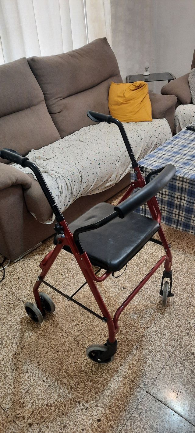 Andador para mayores o accidentados