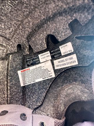 Casco Fox V1 Matte + Guantes y Gafas