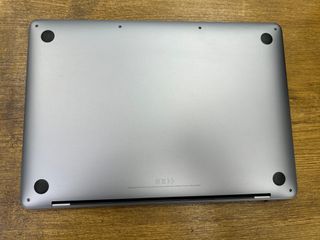 MacBook Pro 13 Intel i5 8GB 128GB 2019