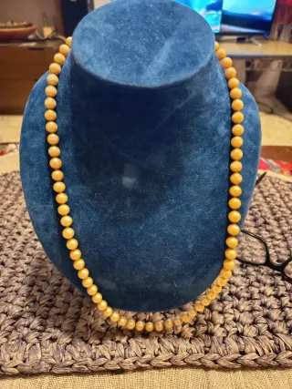 Collana di perle dorate