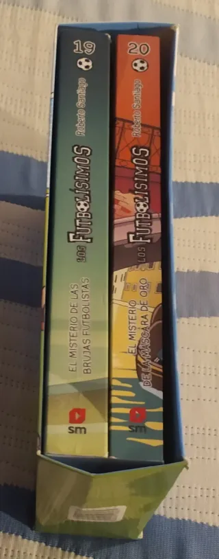 Los Futbolísimos ( dos libros)