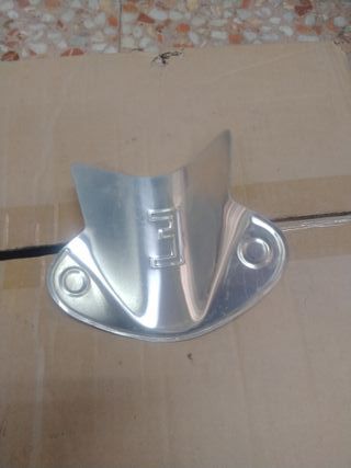 Faldilla guardabarros España