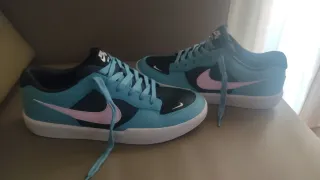 Nike SB Zapatillas Azul y Rosa