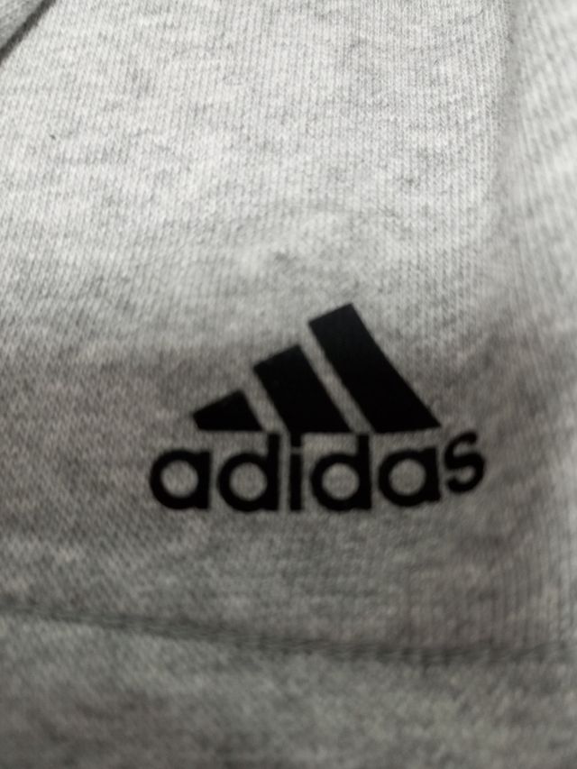 Lote 3 Pantalones Vaqueros y 1 Sudadera Adidas