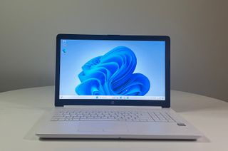 Portátil HP 15-da0070ns i7/8GB/256SSD