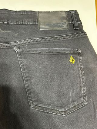 Volcom Shorts Hombre Talla 34 Negro