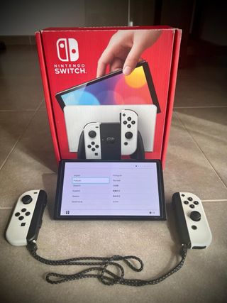 Nintendo Switch OLED bianco