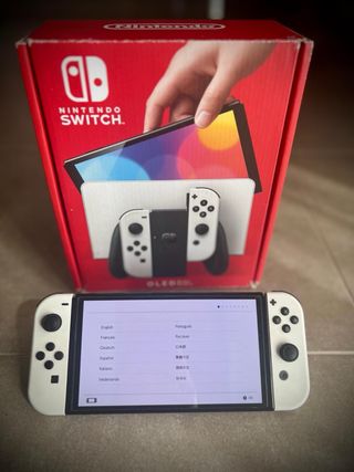 Nintendo Switch OLED bianco