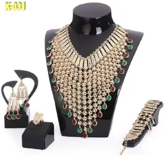 Conjunto Bisutería Dorado Pedrería