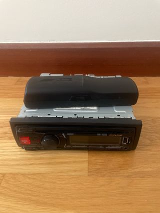 Radio de coche Alpine, para CD y USB