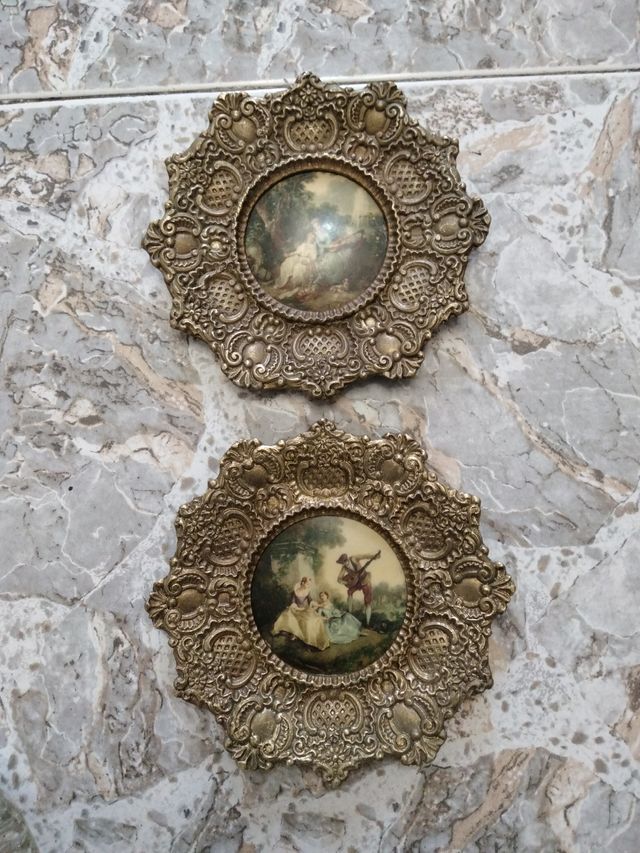 Piatti decorativi in stile rococò e neoclassico