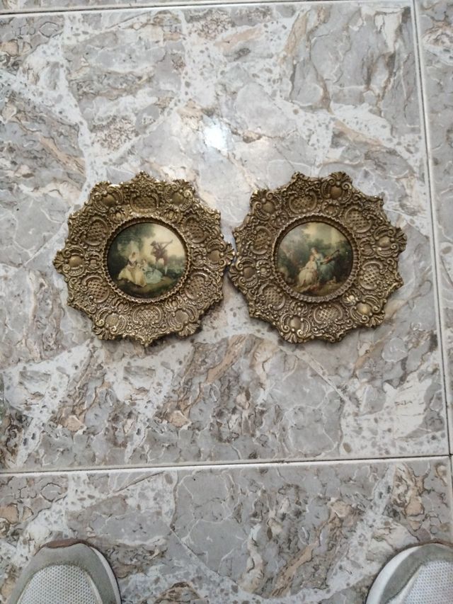 Piatti decorativi in stile rococò e neoclassico