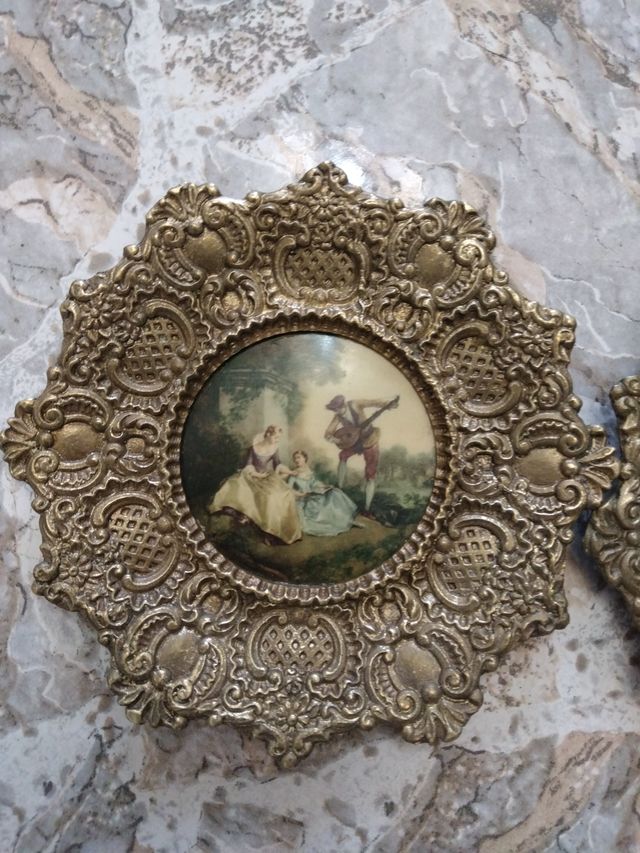 Piatti decorativi in stile rococò e neoclassico