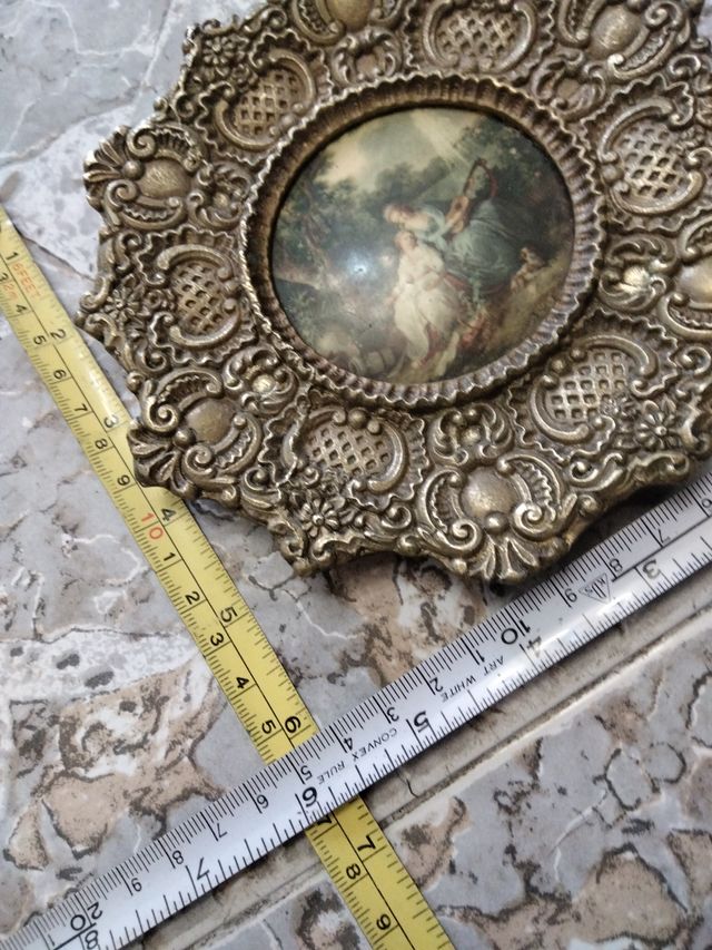 Piatti decorativi in stile rococò e neoclassico