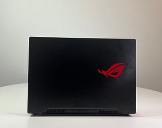 Portátil ASUS ROG ZEPHYRUS GX502GW/i7-16GB-RTX2070
