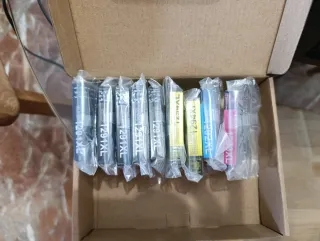 Impresora Epson Negra + Cartuchos