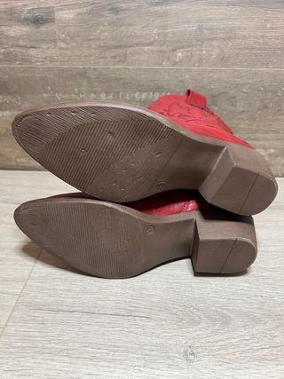 Botines Elara Estilo Vaquero Talla 39 Rojo