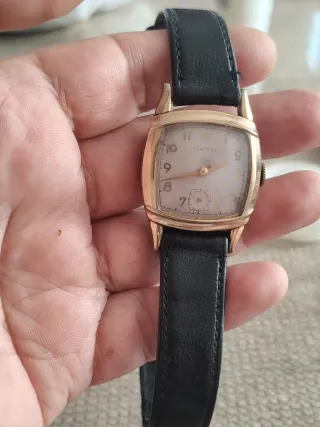 Reloj CENTRAL cuerda manual
