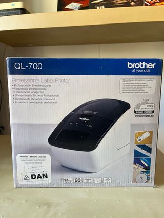 Impresora de etiquetas Brother QL-700