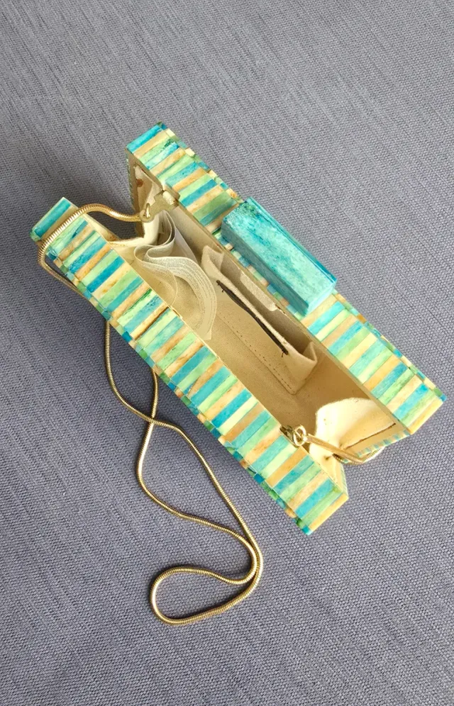 Bolso marca Mango Clutch Multicolor Rayas duro