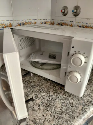 Microondas Bluesky blanco